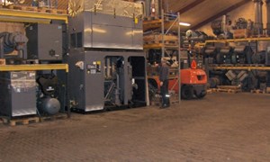 Lagre i Århus har 5 ton truck til håndtering af store kompressorer